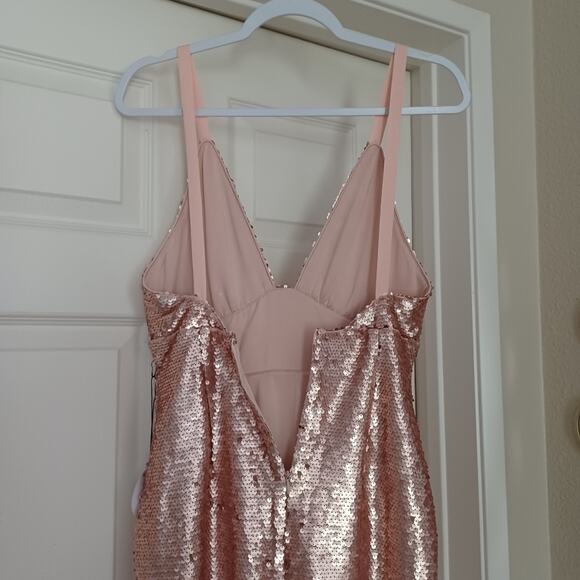 About Us x Revolve Bethany Sequin Mini Dress Rose Gold S NWT - Picture 15 of 15